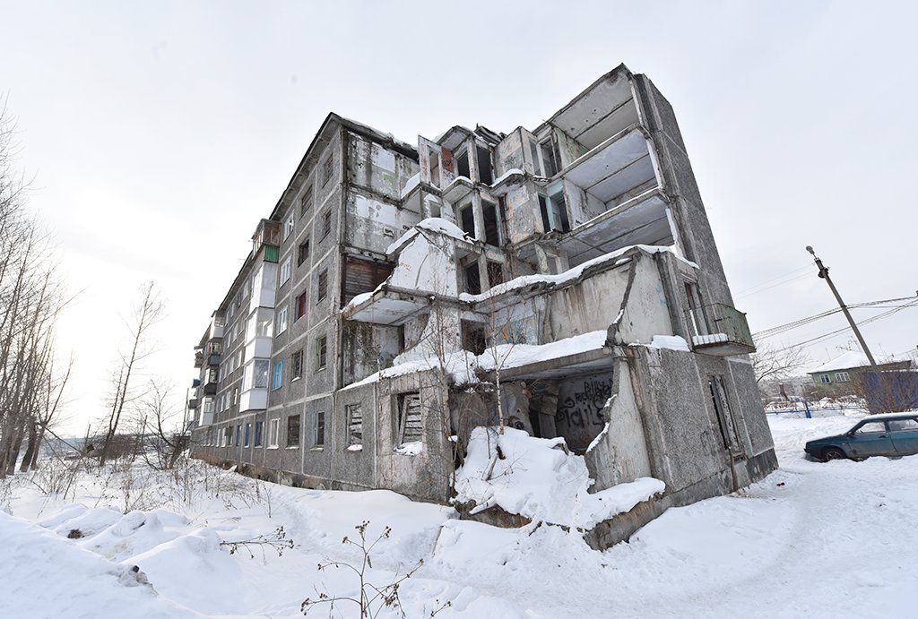 Пятиэтажку на Заводской, 14 жители с горечью называют «местным Донбассом». Фото: Алексей Кунилов