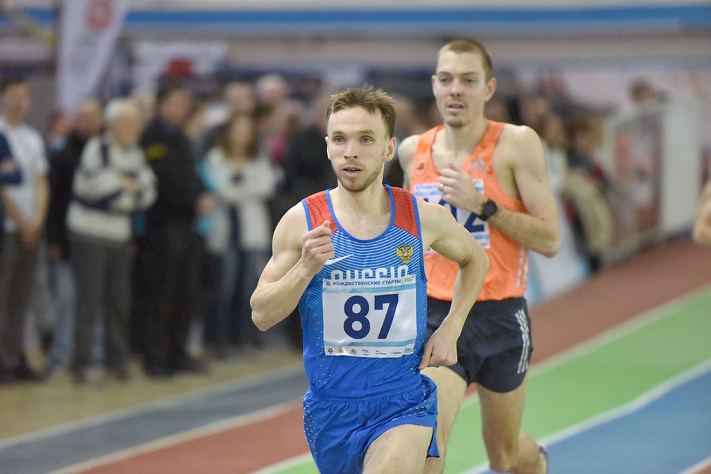 Владимир Никитин (номер 87) выигрывал дистанцию 3000 м и в 2017, и в 2018. Эта его третья победа подряд на "Стартах". Фото: Алексей Кунилов