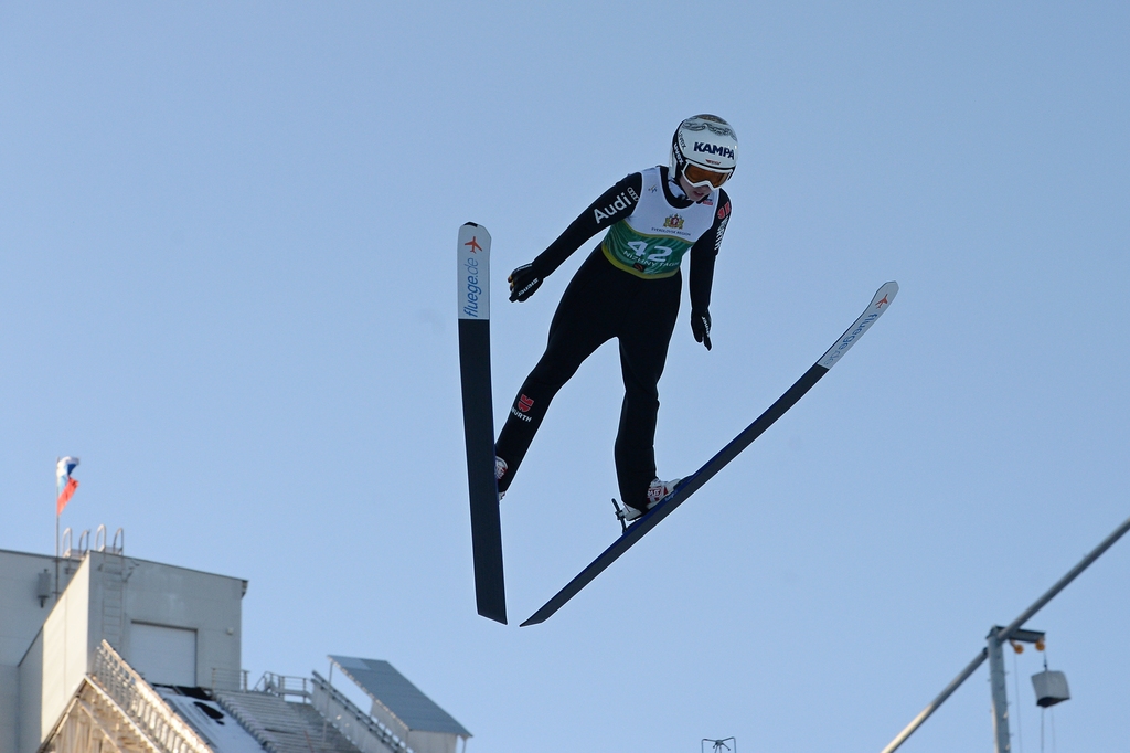 Кубок мира по прыжкам на лыжах с трамплина среди женщин. Юлиане Зайфарт