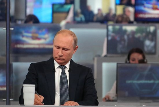 Об этом заявил Президент России Владимир Путин в ходе прямой линии. Фото: пресс-служба Кремля