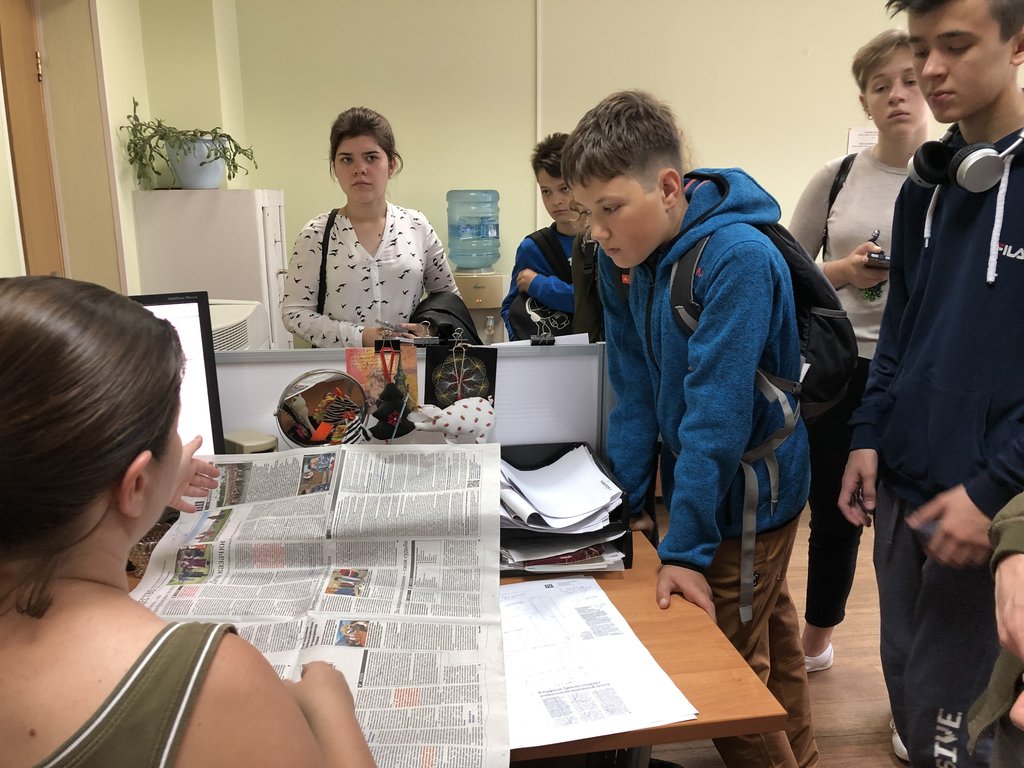 Юнкоры школьной газеты "Перемена-Пермь" посетили редакцию "Областной газеты"