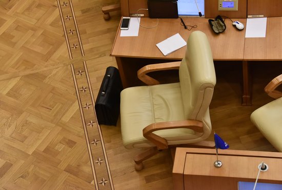 Сейчас неточность или опечатка в декларации влечет за собой сдачу мандата муниципального депутата. Фото: Алексей Кунилов