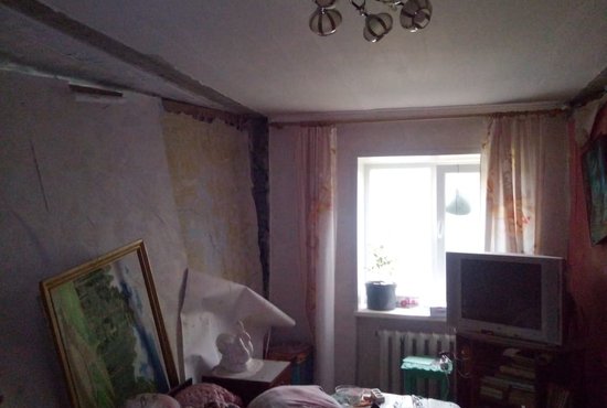 Три квартиры были повреждены. Фото: пресс-служба ГУ МЧС России по Свердловской области