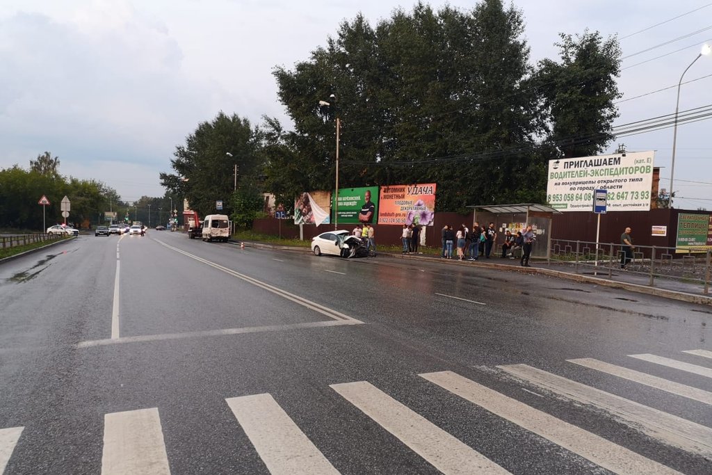 ДТП с иномаркой и автобусом на Берёзовском тракте