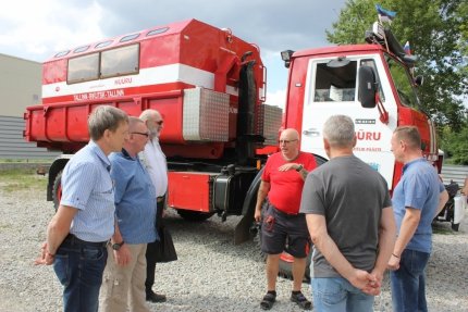 Эстонские спасатели планируют преодолеть более шести тысяч км на пожарном автомобиле КАМАЗ