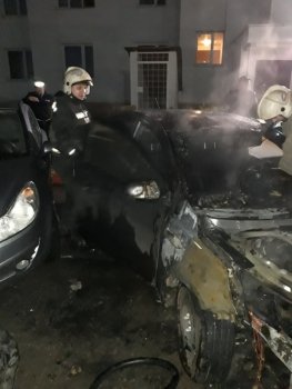 Автомобиль получил повреждения: у него обгорел салон на площади в 2 кв. метра. Фото: пресс-служба ГУ МЧС России по Свердловской области