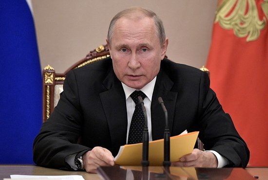 Президент России поручил подготовить симметричный ответ США на испытание крылатой ракеты. Фото: пресс-служба Кремля
