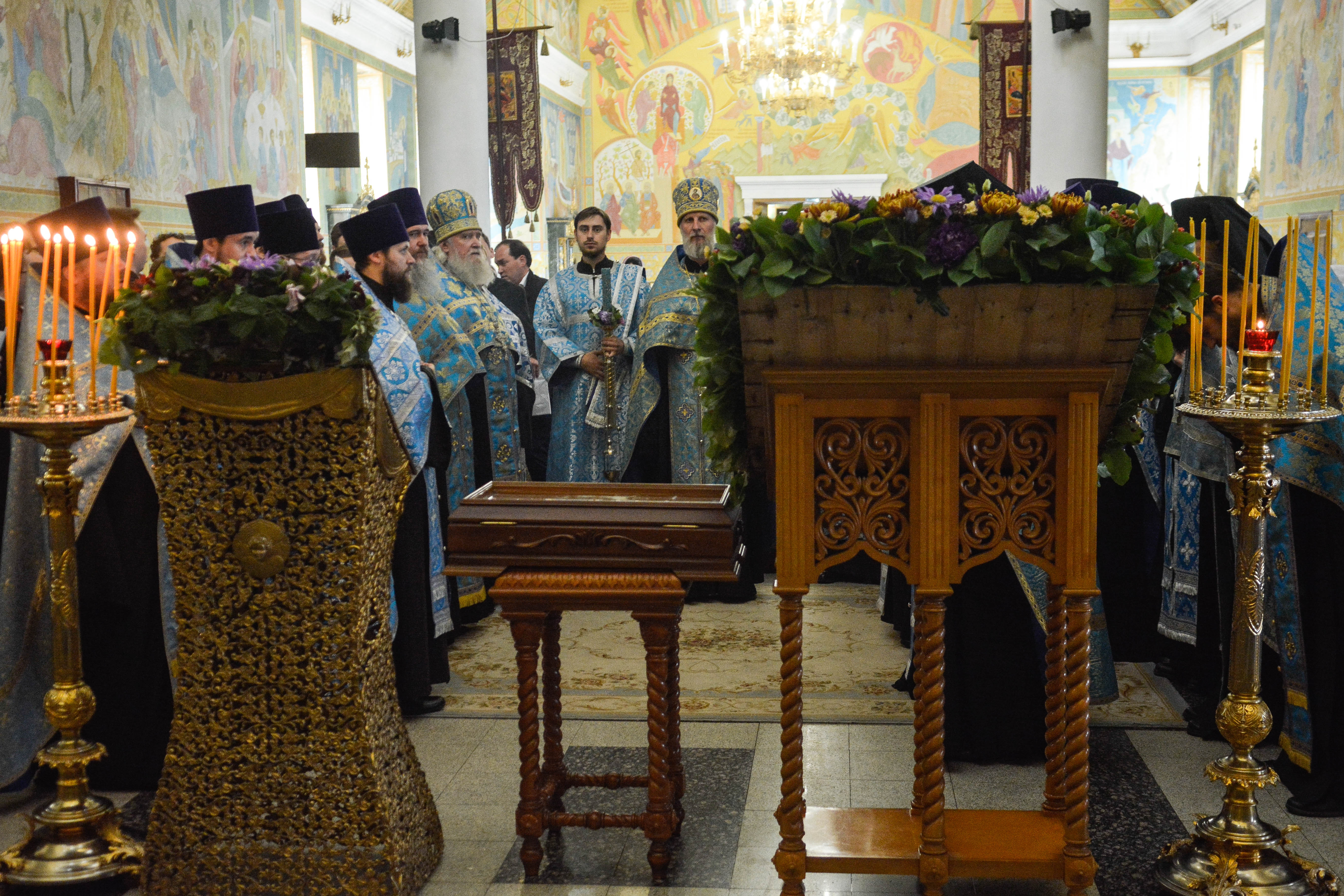 Пояс епископа Шанхайского в Троицком соборе 