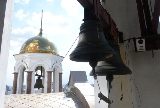 Поминальный колокольный звон начнётся в 13:05. Фото: Павел Ворожцов