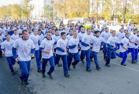 В забеге «Кросс нации» в столице Урала примут участие не менее 50 тысяч бегунов. фото: Павел Ворожцов