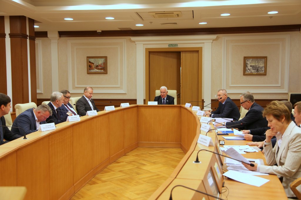 Заседание рабочей группы по контролю за ходом реализации национальных проектов на территории Свердловской области