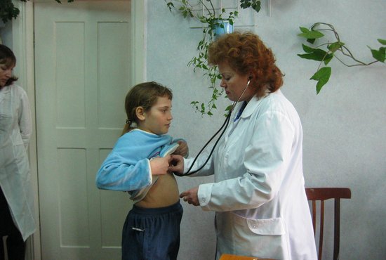 Больше всего российские работодатели нуждаются в педиатрах и терапевтах. Фото: Алексей Кунилов