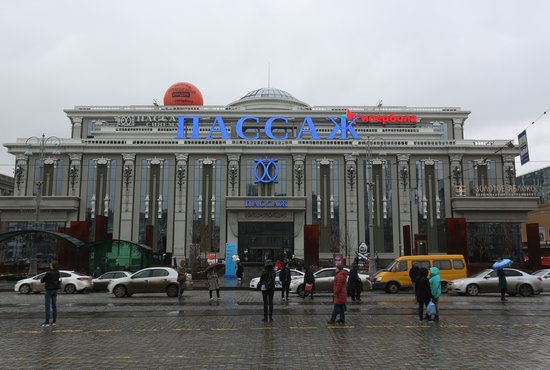 В Екатеринбурге на 30 суток приостановили работу холодного цеха ресторана «Легенды Юга» в ЦУ «Пассаж». Фото: Владимир Мартьянов