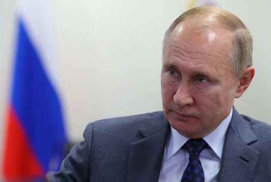 Президент России Владимир Путин подписал закон о продлении ещё на год заморозки накопительной части пенсии. Фото: пресс-служба Кремля