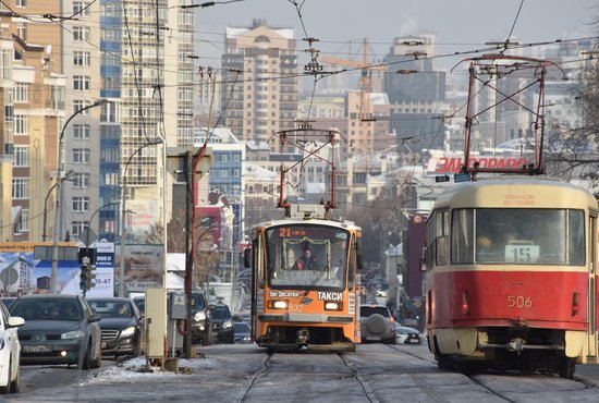 1 и 2 января трамваи и троллейбусы выйдут на линию согласно расписанию выходного дня. Фото: Алексей Кунилов