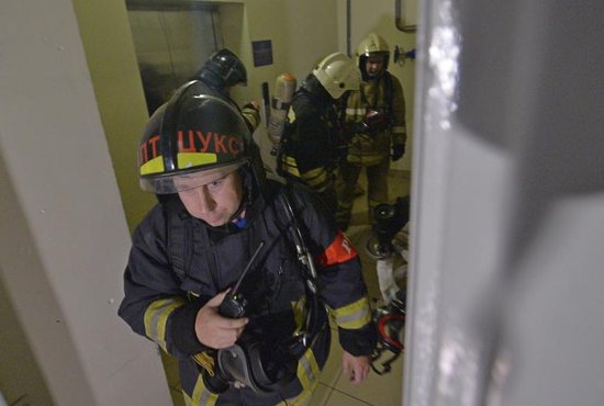 С 31 декабря 2019 года по 1 января 2020 на Среднем Урале тушили 17 техногенных пожаров. Фото: Павел Ворожцов