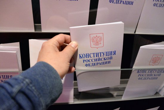 Владимир Путин предложил провести голосование граждан по пакету изменений в Конституцию РФ. Фото: Александр Зайцев