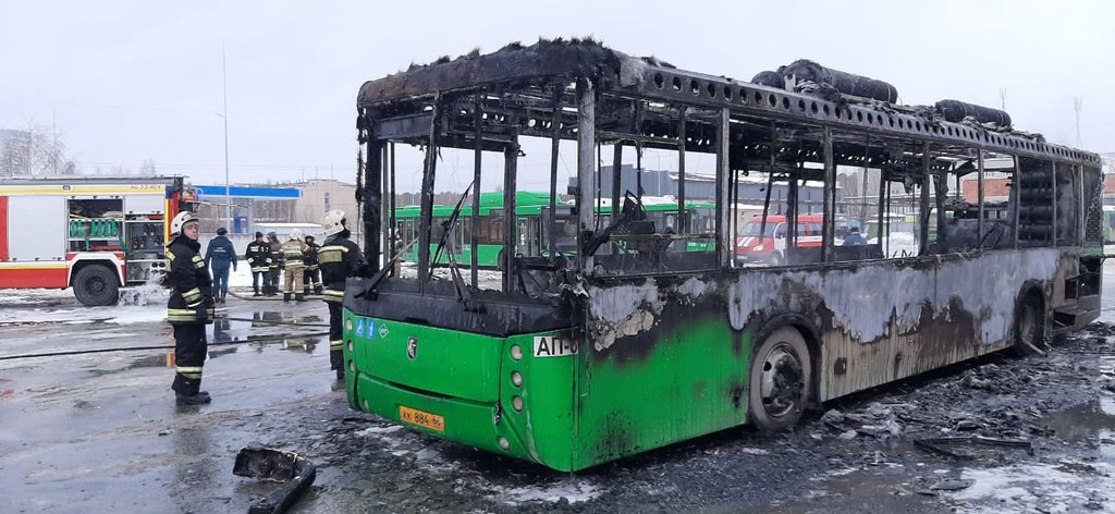 Сгоревший автобус