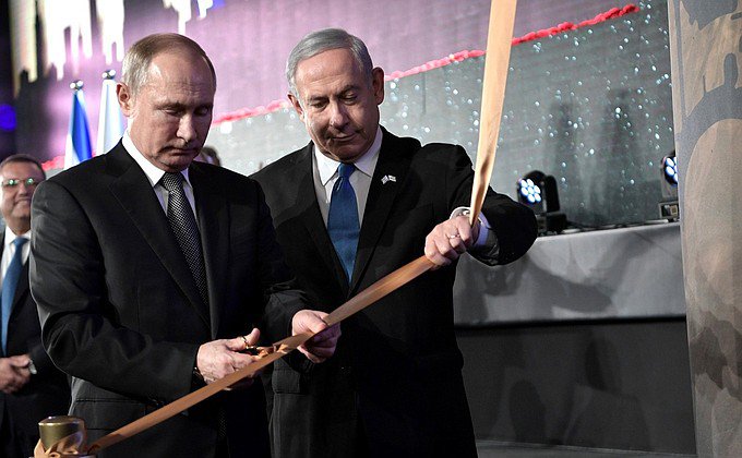 Владимир Путин и Биньямин Нетаньяху открыли в Иерусалиме монумент «Свеча памяти».