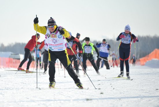В Нижнетуринском ГО выберут самую спортивную семью во время проведения «Лыжни России». Фото: Павел Ворожцов