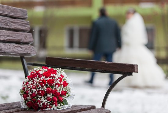 О желании пожениться 20 февраля заявили 311 пар молодожёнов. Фото: Александр Исаков