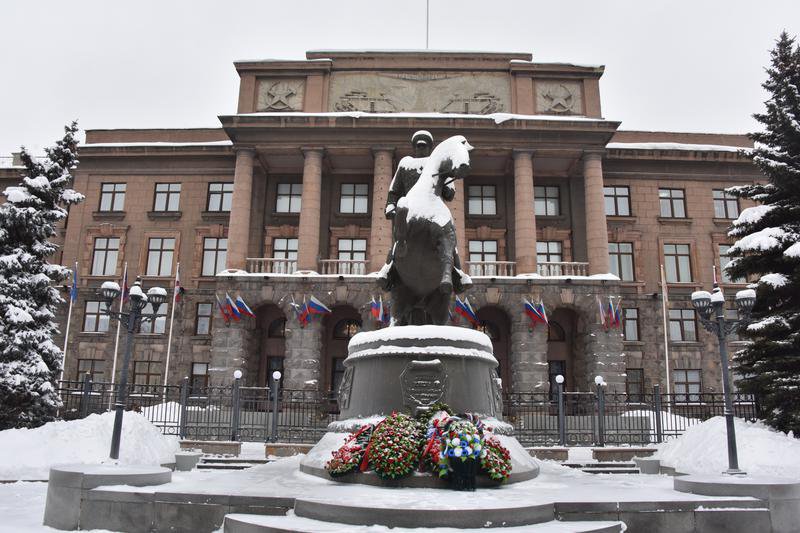 Памятник Жукову в Екатеринбурге