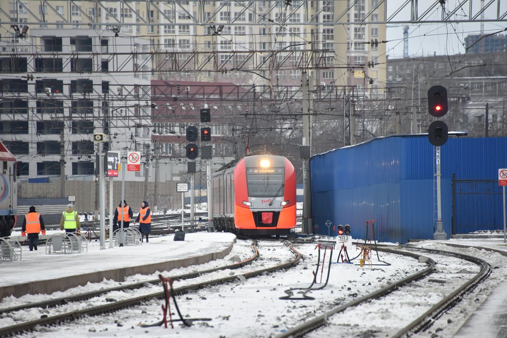 Екатеринбург нижний. Ласточка Тагил Екатеринбург. Станция 13 км. Нижнетагильское отделение Свердловской железной дороги. Екатеринбург Нижний Тагил Ласточка 14 47.