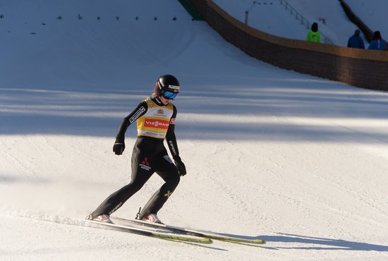 Решение об отмене состязаний летающих лыжников приняла Международная федерация лыжного спорта. Фото: Павел Ворожцов