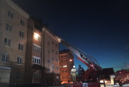 Из здания эвакуировали семерых жильцов. Фото: из архива ГУ МЧС по Свердловской области
