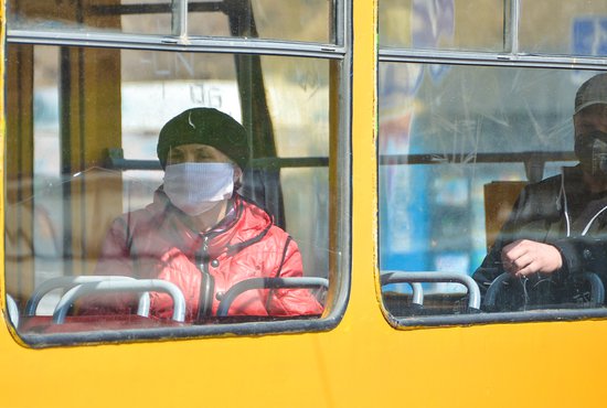 Перевозчиков, допускающих в салон пассажиров без масок, снимут с маршрутов. Фото: Галина Соловьёва
