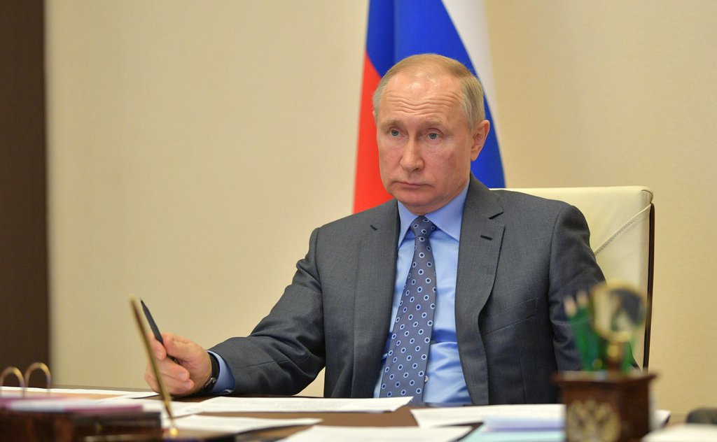 11 мая Президент России Владимир Путин в ходе совещания объявил о поэтапном снятии ограничений, связанных с коронавирусом.