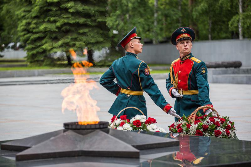 Глава Екатеринбурга дал старт подготовке ко Дню памяти и скорби.