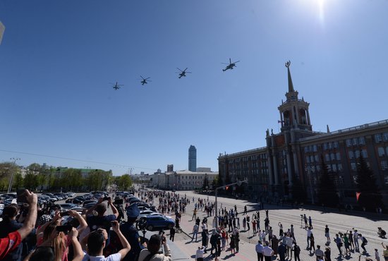 Авиапарад в Екатеринбурге начнётся сразу после парада военной техники. Фото: Павел Ворожцов