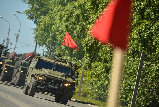 В Екатеринбурге до 13:00 будет закрыт проезд по ряду улиц на Вторчермете из-за репетиции Парада Победы. Фото: Галина Соловьёва