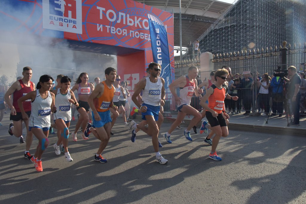 В прошлом году участники марафона стартовали от "Екатеринбург Арены"