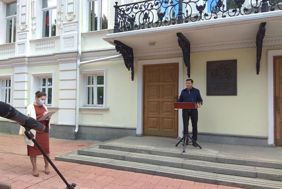 Глава региона ответил на вопросы журналистов о голосовании по поправкам в Конституцию. Фото: Елизавета Порошина