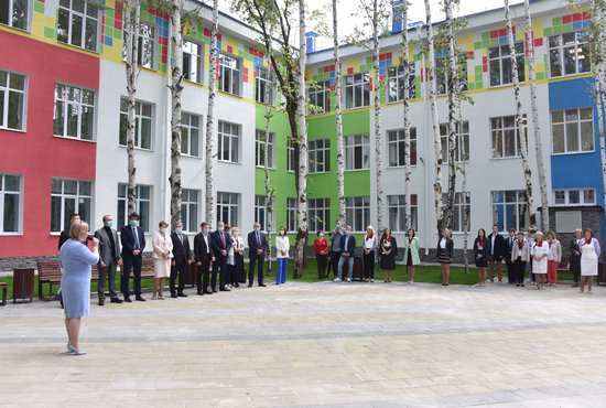 Вчера в Екатеринбурге после капитального ремонта открыли школу №43 в Кировском районе.  Фото: Алексей Кунилов