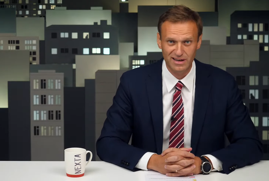Состояние Алексея Навального тяжёлое, но стабильное. Фото: кадр из видео с YouTube-канала "Навальный LIVE".