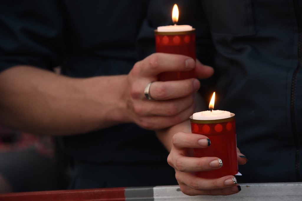 В России вспоминают жертв террористической атаки, произошедшей в Беслане 16 лет назад.