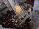 Через небольшой зал Храма на Крови, чтобы проститься с Владиславом Крапивиным, прошли сотни людей  Фото: Павел Ворожцов