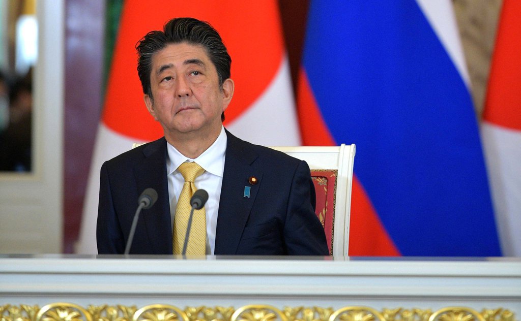 Бывший премьер-министр Японии Синдзо Абэ заявил об уходе в отставку в конце августа.