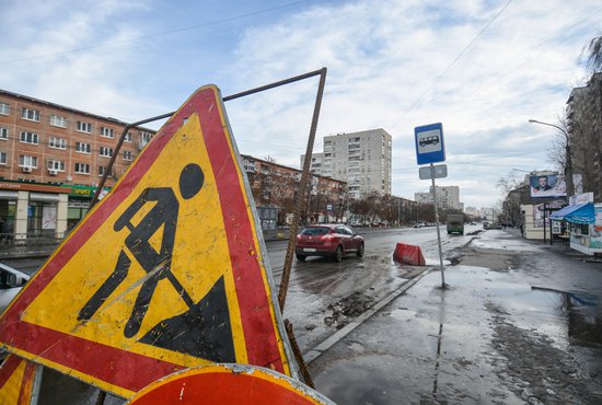 В Екатеринбурге закроют движение транспорта по участку улицы Уктусская. Фото: Галина Соловьёва.