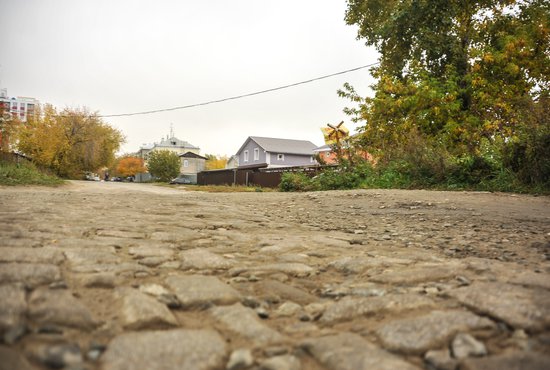 В отдалённых территориях планируется решать, например, такую проблему, как неудовлетворительное состояние дорог и тротуаров. Фото: Галина Соловьёва.