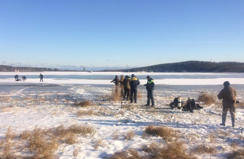 Поиски мужчины на озере Шемпат