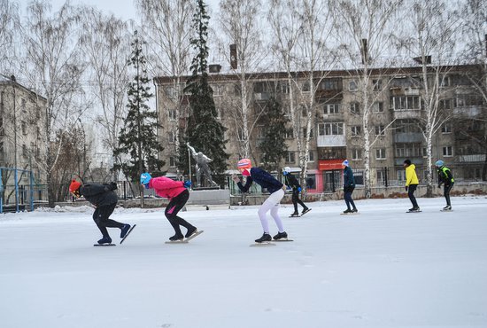 В Екатеринбурге до конца года зальют более 140 катков. Фото: Галина Соловьёва.