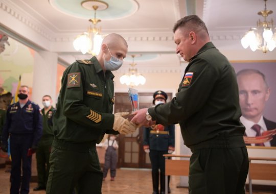 Торжественная церемония награждения состоялась в штабе ЦВО в Екатеринбурге.