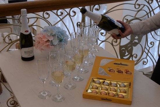 Уровень качества шампанского в России заметно вырос по сравнению с 2019 годом. Фото: Павел Ворожцов.