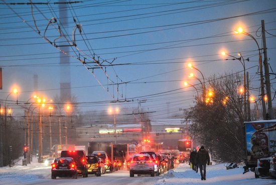 В Екатеринбурге образовались 8-балльные пробки. Фото: Галина Соловьёва.