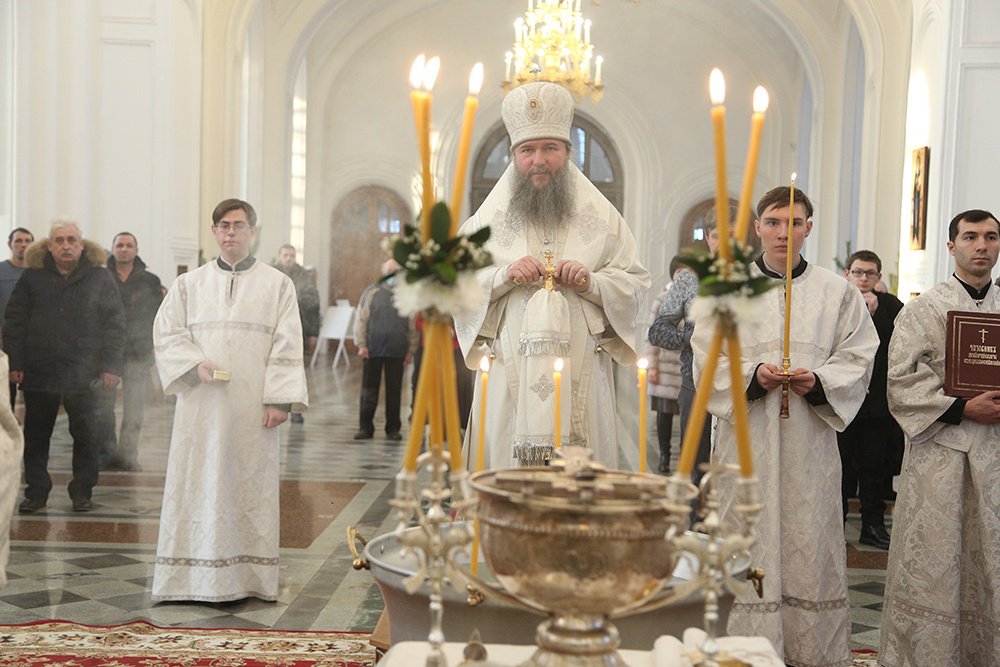 Митрополит Евгений совершил Божественную литургию в Свято-Николаевском мужском монастыре в Верхотурье.