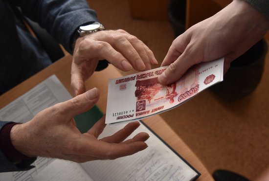 Свердловские приставы взыскали с должников по алиментам более 300 миллионов. Фото: Алексей Кунилов.